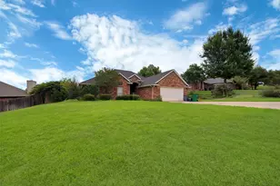 503 Hilltop Pl, Joshua, TX 76058 - Photo 2