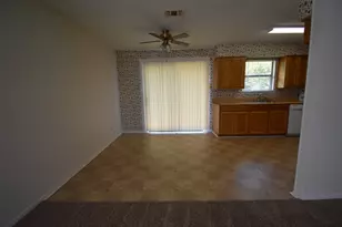 514 Pecan St, Collinsville, TX 76233 - Photo 4