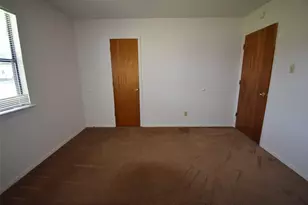 514 Pecan St, Collinsville, TX 76233 - Photo 10