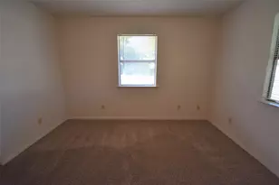 514 Pecan St, Collinsville, TX 76233 - Photo 8
