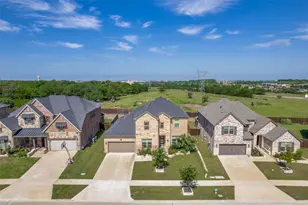 16931 Maple Bend Dr, Frisco, TX 75035 - Photo 4