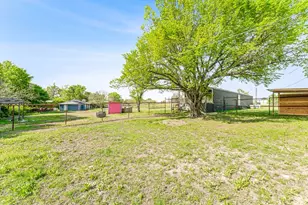 2416 Ivie Ln, Weatherford, TX 76087 - Photo 24