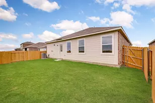 111 Thomas Paine Dr, Venus, TX 76084 - Photo 2