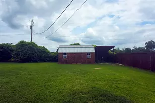 1356 Kerry Ln, Azle, TX 76020 - Photo 24