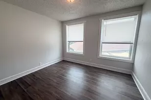 207 S Dallas St, Ennis, TX 75119 - Photo 2
