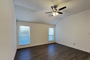 2705 Hidden Springs Dr, Mesquite, TX 75181 - Photo 12