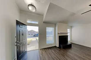 2705 Hidden Springs Dr, Mesquite, TX 75181 - Photo 2
