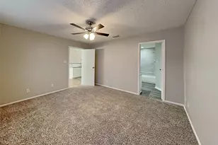 328 Teakwood Ln, Lewisville, TX 75067 - Photo 14