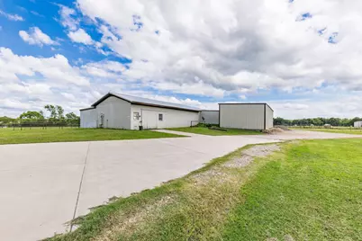 609 County Road 2421, Como, TX 75431 - Photo 36
