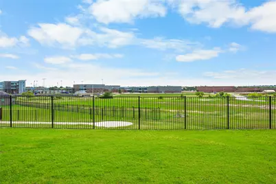 808 Jaguar Ridge, Godley, TX 76044 - Photo 4