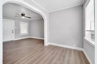 216 E Division Street, Pilot Point, TX 76258 - Photo 8