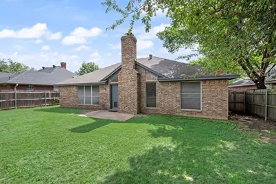 2907 Clairemont Lane, Euless, TX 76039 - Photo 32