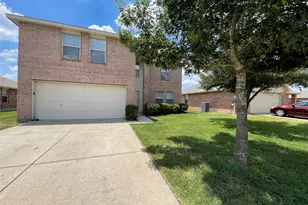 2801 Mockingbird St, Royse City, TX 75189 - Photo 2