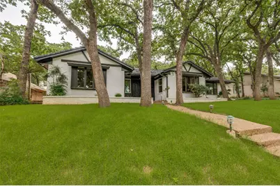 2117 Franklin Drive, Arlington, TX 76011 - Photo 2