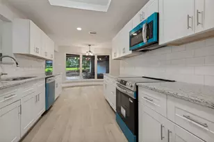2117 Franklin Dr, Arlington, TX 76011 - Photo 8