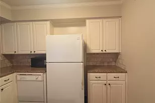 1300 Royal Oaks Dr, Waco, TX 76710 - Photo 6