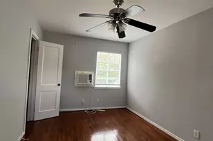 4818 Junius St, Dallas, TX 75246 - Photo 4