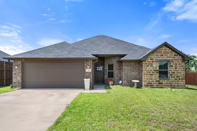 732 Edgewood Avenue, Corsicana, TX 75110 - Photo 1