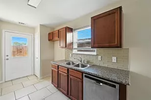 721 E College St, Princeton, TX 75407 - Photo 4