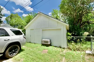 2224 Live Oak Ave, Waco, TX 76708 - Photo 16