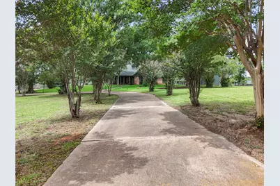 301 Ryan Avenue, Burleson, TX 76028 - Photo 34