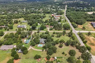 301 Ryan Ave, Burleson, TX 76028 - Photo 4