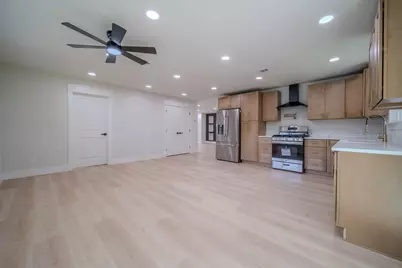 6734 Seco Boulevard, Dallas, TX 75217 - Photo 12