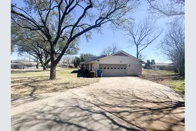 1005 Sunset Drive, Ennis, TX 75119 - Photo 4