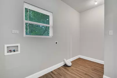 304 W 4th Street, Ferris, TX 75125 - Photo 16