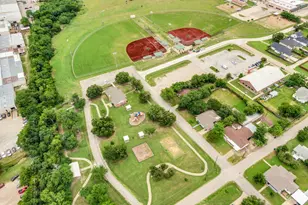 304 W 4th St, Ferris, TX 75125 - Photo 28