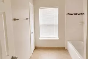 8533 Castle Creek Rd, North Richland Hills, TX 76182 - Photo 24