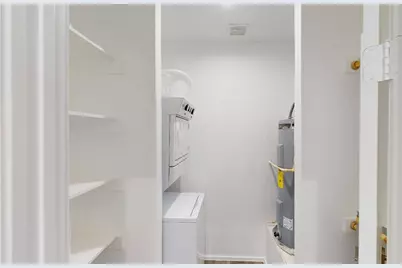 3235 Dallas Street #2302, Dallas, TX 75210 - Photo 8