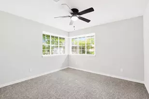 210 Squirebrook Dr, DeSoto, TX 75115 - Photo 20