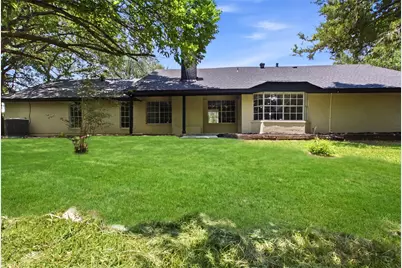 210 Squirebrook Drive, DeSoto, TX 75115 - Photo 24