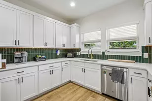 1829 Galveston St, Grand Prairie, TX 75051 - Photo 14