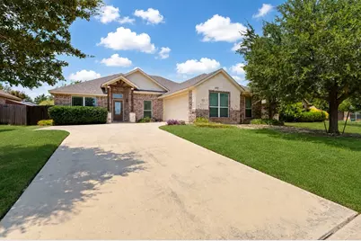 215 Newcastle Street, Waxahachie, TX 75165 - Photo 1