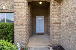 2201 Willow Creek Dr, Little Elm, TX 75068 - Photo 2