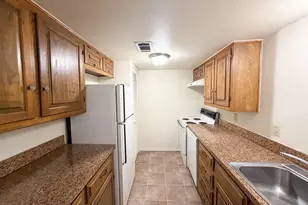 510 W Marvin Ave, Waxahachie, TX 75165 - Photo 4