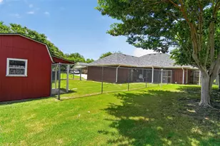 145 48th St SE, Paris, TX 75462 - Photo 6