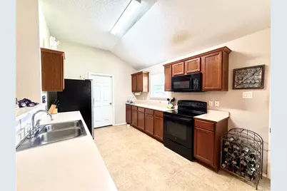 2005 Sabine Drive, Waco, TX 76708 - Photo 6