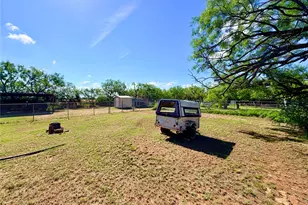 649 McCartney Ln, Tye, TX 79563 - Photo 20