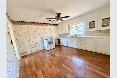 649 McCartney Lane, Tye, TX 79563 - Photo 10