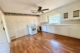 649 McCartney Ln, Tye, TX 79563 - Photo 10