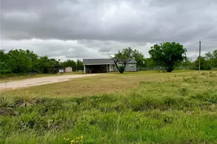 649 McCartney Ln, Tye, TX 79563 - Photo 2