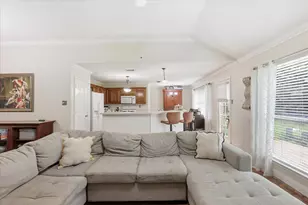 5002 Bayberry Dr, Arlington, TX 76017 - Photo 2