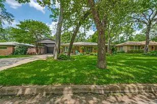 1205 Barker St, Arlington, TX 76012 - Photo 2