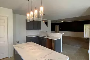 825 Forest Heights Dr, Fort Worth, TX 76036 - Photo 10