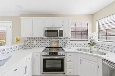 248 Lydia Circle, Irving, TX 75060 - Photo 12