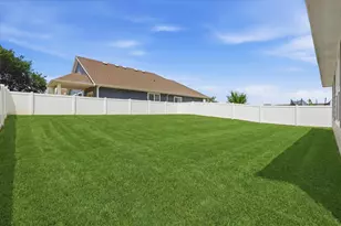 8993 Fair Oaks Dr, Providence Village, TX 76227 - Photo 32