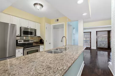 5904 Sandhurst Lane #246, Dallas, TX 75206 - Photo 8